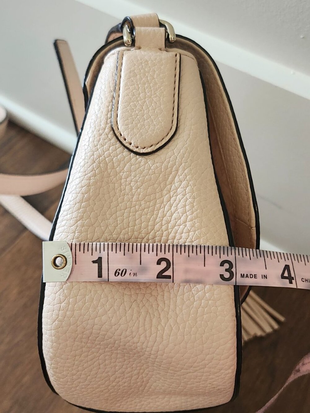 Kate Spade New York Pebbled Leather Crossbody Bag Tassel Beige Saddle Purse - Picture 15 of 16